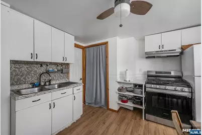 19 Entwistle Avenue, Nutley, NJ 07110 - Photo 7