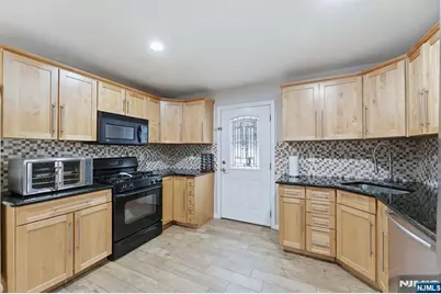 260 Hamilton Road, Teaneck Township, NJ 07666 - Photo 13