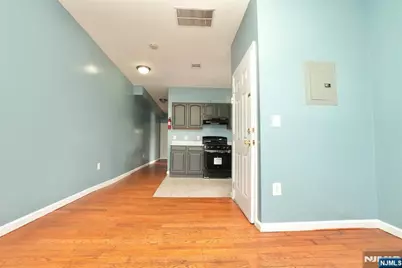 544 S 11th Street, Newark, NJ 07103 - Photo 11