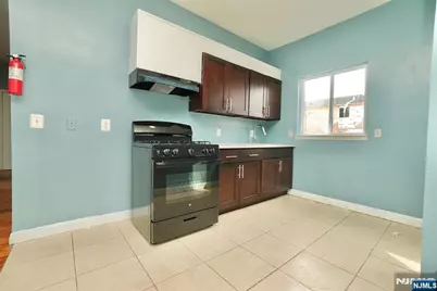544 S 11th Street, Newark, NJ 07103 - Photo 5