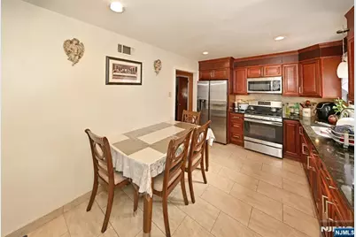 514 Division Avenue, Carlstadt, NJ 07072 - Photo 15