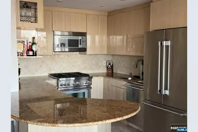 4 Horizon Road G-20 #G-20, Fort Lee, NJ 07024 - Photo 5