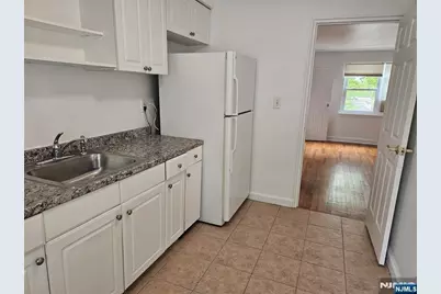 55 W Homestead Avenue 4B #4B, Palisades Park, NJ 07650 - Photo 7