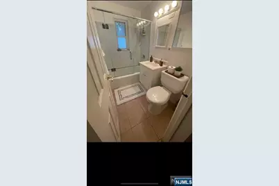 55 W Homestead Avenue 4B #4B, Palisades Park, NJ 07650 - Photo 5