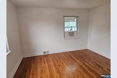 55 W Homestead Avenue 4B #4B, Palisades Park, NJ 07650 - Photo 9