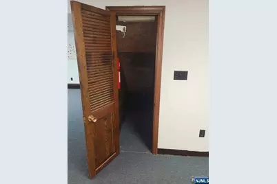 36 Farview Terrace, Paramus, NJ 07652 - Photo 3