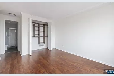 100 Carlyle 9Ds #9DS, Cliffside Park, NJ 07010 - Photo 13