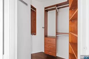 100 Carlyle 9Ds, Cliffside Park, NJ 07010 - Photo 11