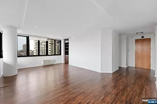 100 Carlyle 9Ds, Cliffside Park, NJ 07010 - Photo 5