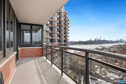 100 Carlyle 9Ds #9DS, Cliffside Park, NJ 07010 - Photo 1