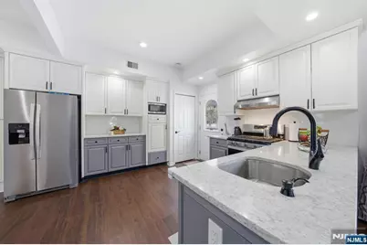 270 Baldwin Avenue, Hasbrouck Heights, NJ 07604 - Photo 7