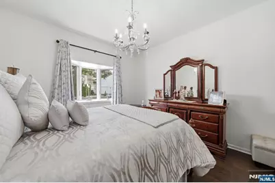 270 Baldwin Avenue, Hasbrouck Heights, NJ 07604 - Photo 41