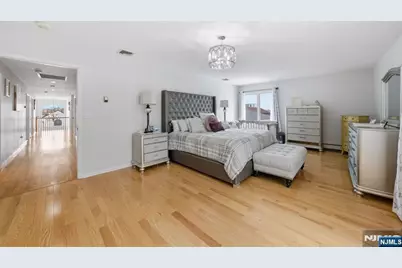 270 Baldwin Avenue, Hasbrouck Heights, NJ 07604 - Photo 31