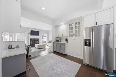 270 Baldwin Avenue, Hasbrouck Heights, NJ 07604 - Photo 11