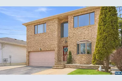 270 Baldwin Avenue, Hasbrouck Heights, NJ 07604 - Photo 3