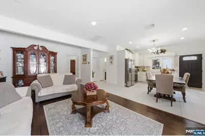 270 Baldwin Avenue, Hasbrouck Heights, NJ 07604 - Photo 37