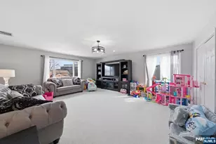 270 Baldwin Ave, Hasbrouck Heights, NJ 07604 - Photo 21