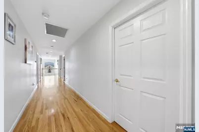 270 Baldwin Avenue, Hasbrouck Heights, NJ 07604 - Photo 29