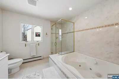 270 Baldwin Avenue, Hasbrouck Heights, NJ 07604 - Photo 23