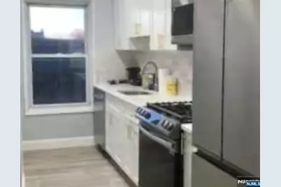 154 Bowers Street 402 #402, Jersey City, NJ 07307 - Photo 5