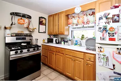 18 Durrell Street, Verona, NJ 07044 - Photo 5