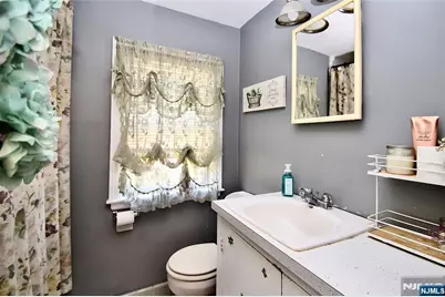 18 Durrell Street, Verona, NJ 07044 - Photo 11