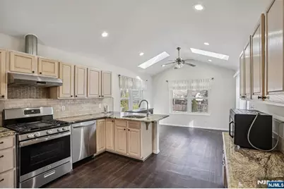 249 Pascack Road, Paramus, NJ 07652 - Photo 9