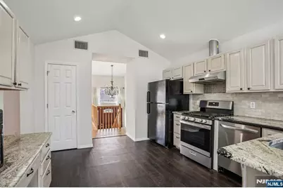 249 Pascack Road, Paramus, NJ 07652 - Photo 7