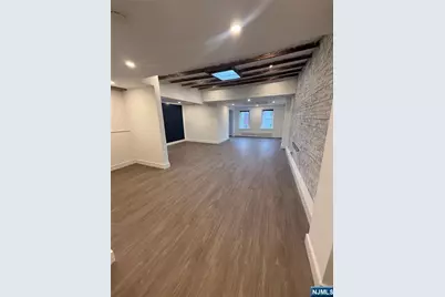 7 E Ridgewood Avenue 3rd Floor #3rd Floor, Ridgewood, NJ 07450 - Photo 1