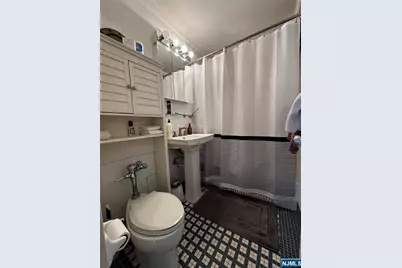 6050 Boulevard East 16J #16J, West New York, NJ 07093 - Photo 15