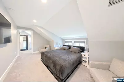 104 Walter Avenue, Hasbrouck Heights, NJ 07604 - Photo 21