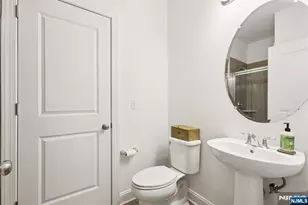 69 Parkside Ln 1203, Teaneck Township, NJ 07666 - Photo 9