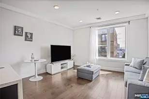 6401 Park Ave 401, West New York, NJ 07093 - Photo 7