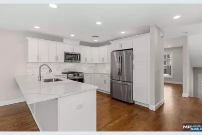 20 Zazzetti 1 #1, Waldwick, NJ 07463 - Photo 5