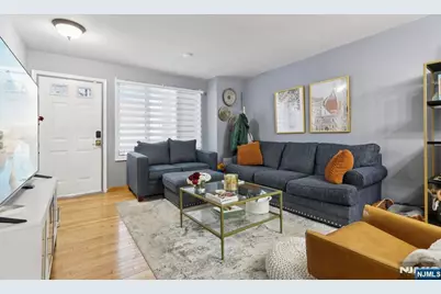 25 Willow Wood Square 25 #25, East Rutherford, NJ 07073 - Photo 7