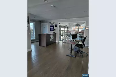 422 Anderson Avenue, Cliffside Park, NJ 07010 - Photo 31