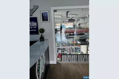 422 Anderson Avenue, Cliffside Park, NJ 07010 - Photo 11