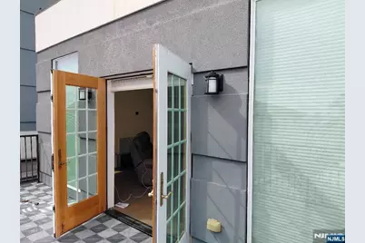 422 Anderson Avenue, Cliffside Park, NJ 07010 - Photo 17