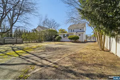 359 Bogert Bogert, Ridgewood, NJ 07450 - Photo 13