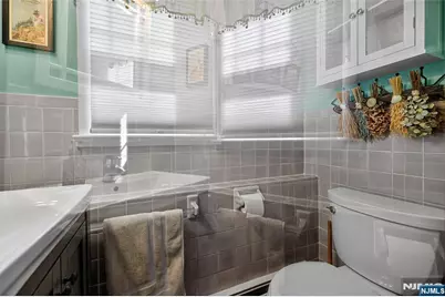 1-20 Kenneth Avenue, Fair Lawn, NJ 07410 - Photo 21