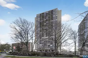 6 Horizon Road 1704, Fort Lee, NJ 07024 - Photo 23