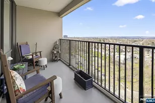 6 Horizon Road 1704, Fort Lee, NJ 07024 - Photo 9