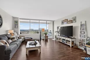 6 Horizon Road 1704, Fort Lee, NJ 07024 - Photo 5