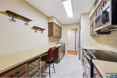 140 Euclid Avenue 6E #6E, Hackensack, NJ 07601 - Photo 7