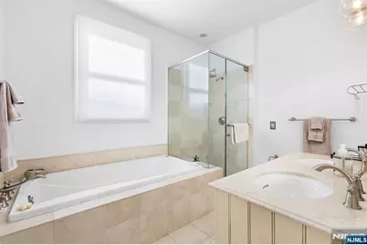 277 Grand Street 211 #211, Jersey City, NJ 07302 - Photo 11