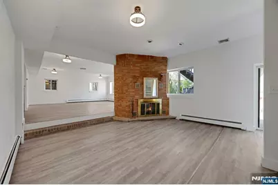 2413 Hammett Avenue, Fort Lee, NJ 07024 - Photo 21