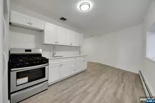 2413 Hammett Ave, Fort Lee, NJ 07024 - Photo 25