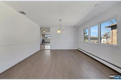 2413 Hammett Avenue, Fort Lee, NJ 07024 - Photo 9