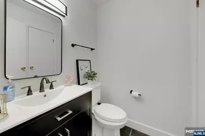 2413 Hammett Avenue, Fort Lee, NJ 07024 - Photo 45