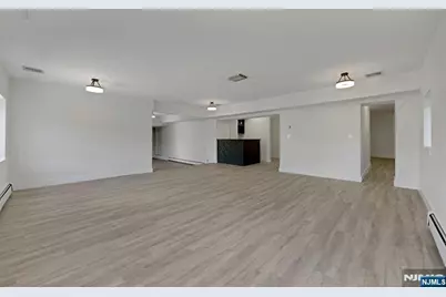 2413 Hammett Avenue, Fort Lee, NJ 07024 - Photo 23